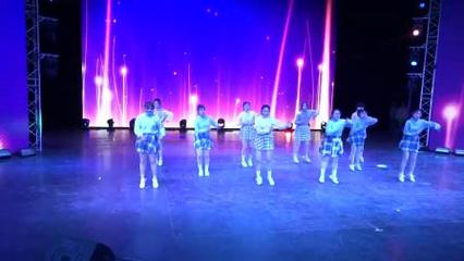 合肥安輕職業學校2017年元旦匯演 8大合唱(青春舞曲)