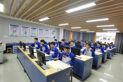 東西湖職業(yè)技術學校